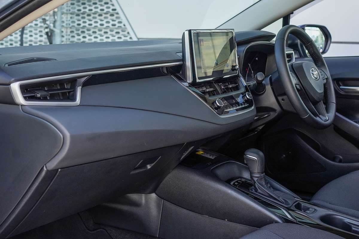 2025 Toyota Corolla SX Hybrid ZWE219R