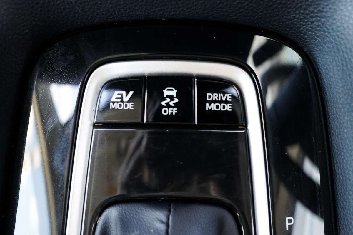2025 Toyota Corolla SX Hybrid ZWE219R