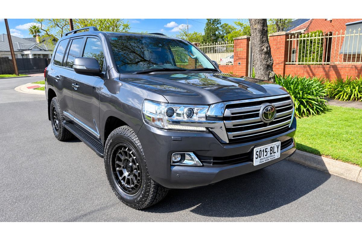 2016 Toyota Landcruiser Sahara VDJ200R
