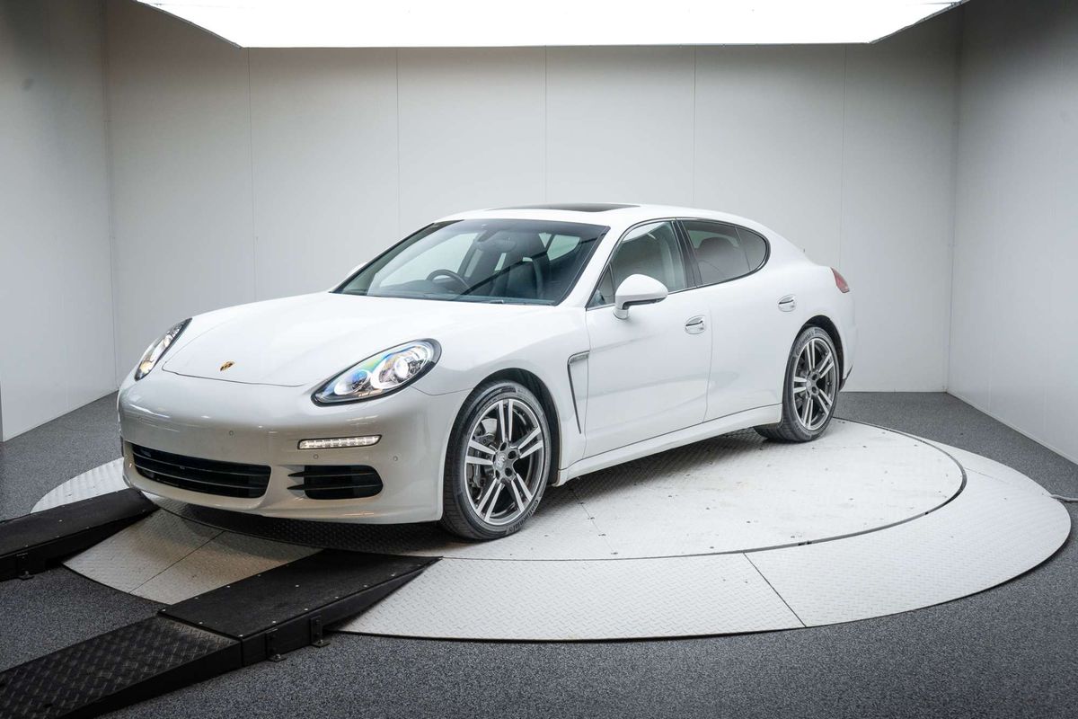 2015 Porsche Panamera Diesel 970