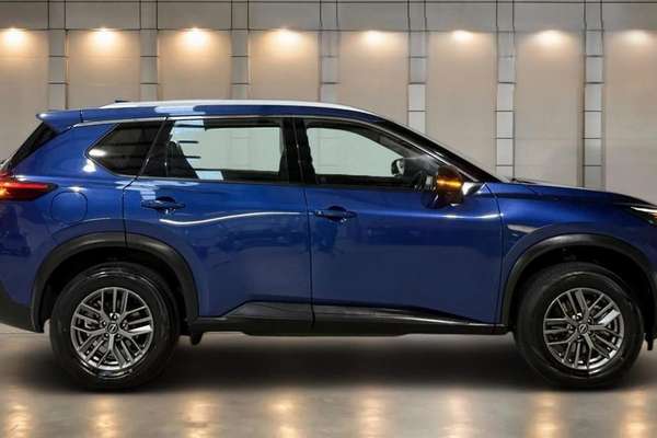 2024 Nissan X-TRAIL ST T33