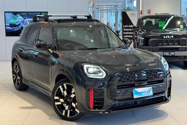 2024 MINI Countryman JCW Core U25