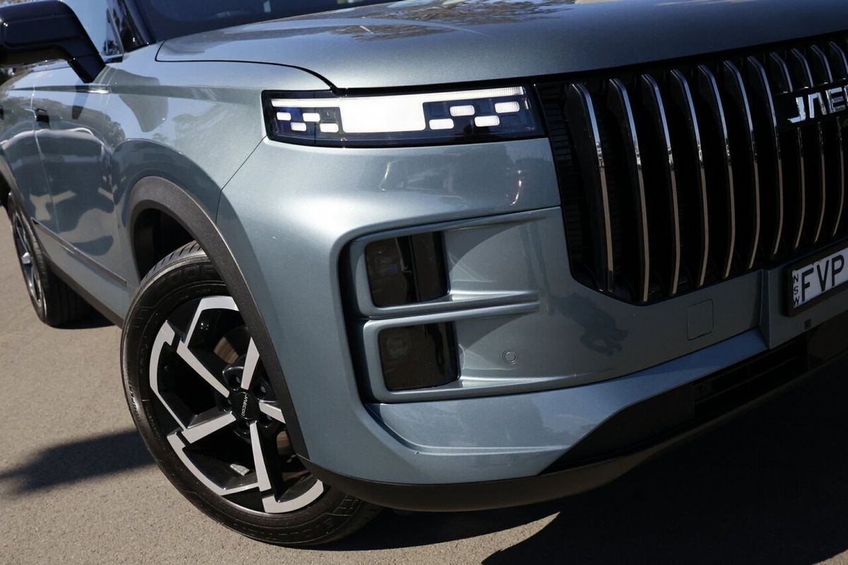 2025 OMODA JAECOO J7 Track