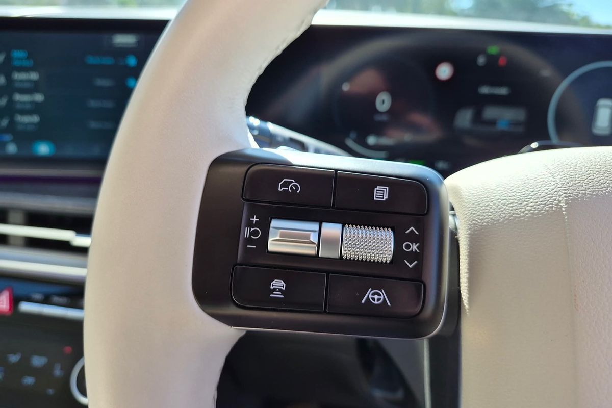 2025 Hyundai Santa Fe Hybrid Elite MX5.V1