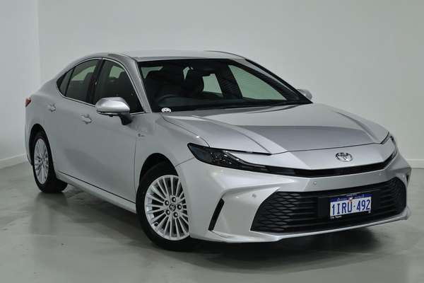 2025 Toyota Camry Ascent AXVH80R