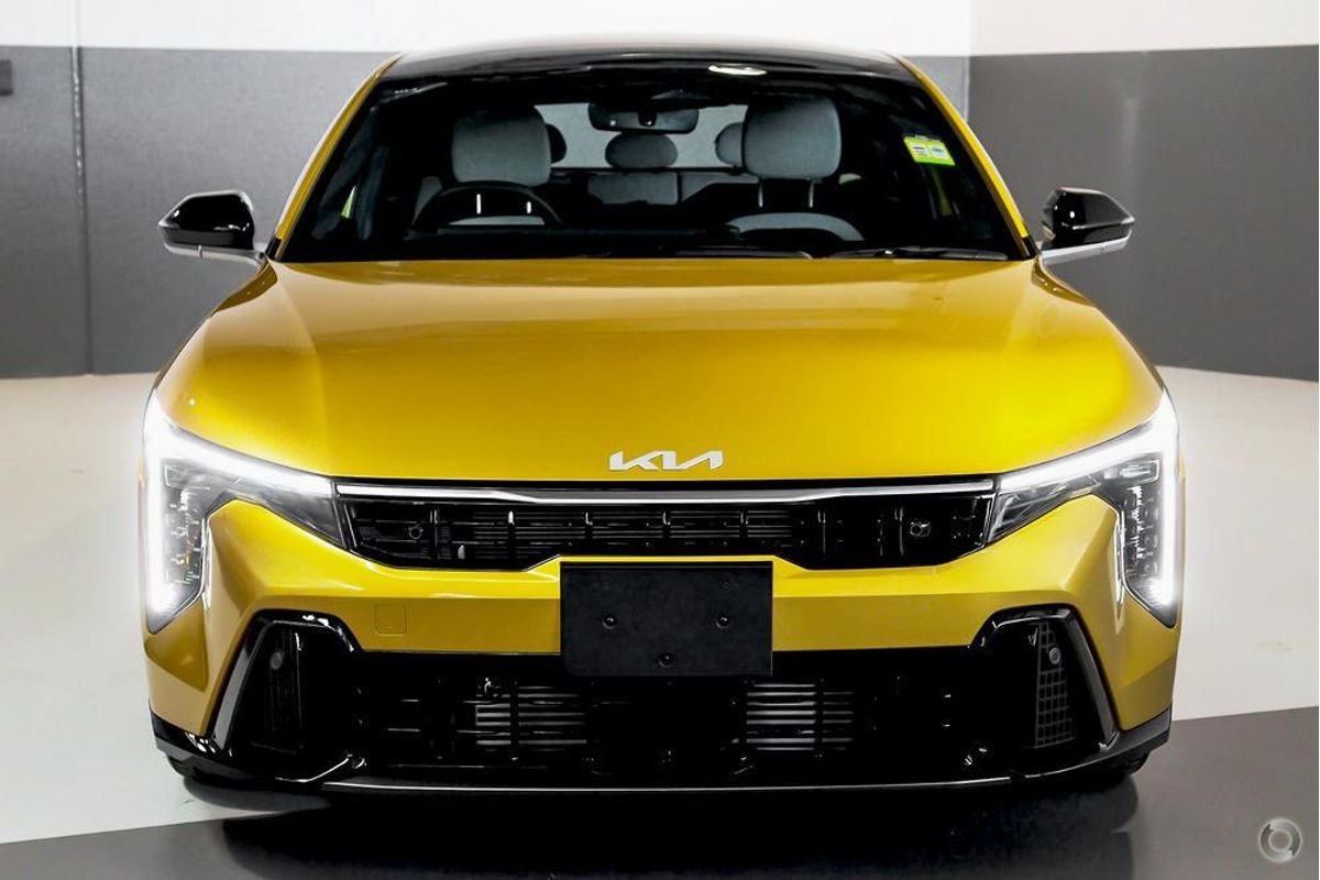 2025 Kia K4 GT-Line CL4m