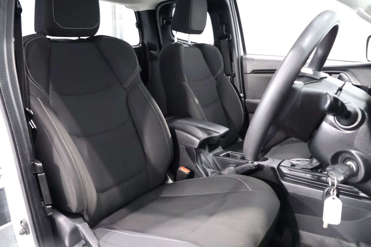 2022 Isuzu D-MAX SX 4X4