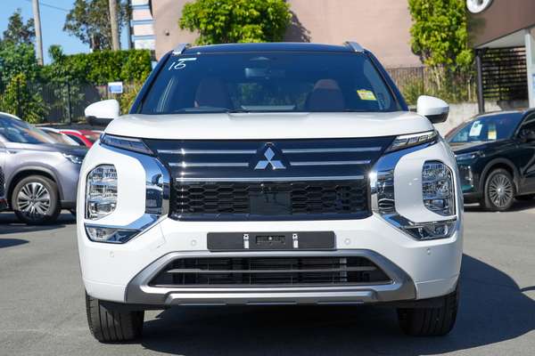 2026 Mitsubishi Outlander Exceed Tourer ZM thumb-2