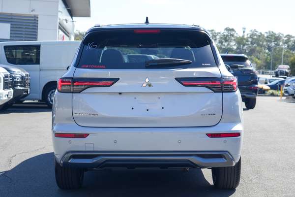 2026 Mitsubishi Outlander Exceed Tourer ZM thumb-6