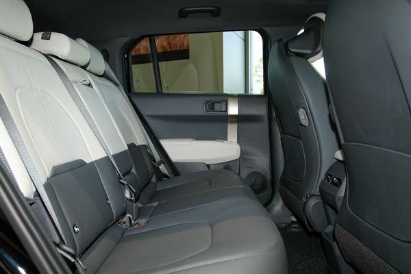 2026 Kia EV3 GT-Line Long Range SV thumb-8