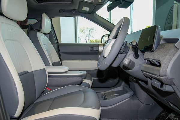 2026 Kia EV3 GT-Line Long Range SV thumb-9