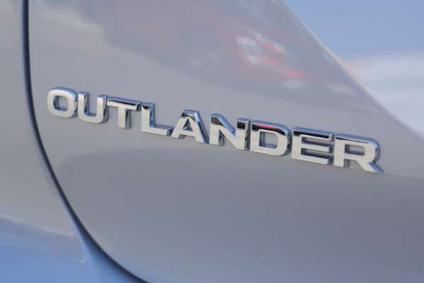 2026 Mitsubishi Outlander Exceed Tourer ZM thumb-19