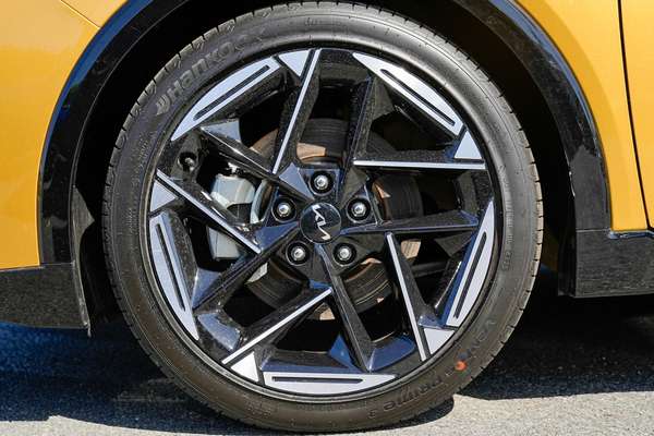 2025 Kia K4 GT-Line CL4m thumb-3