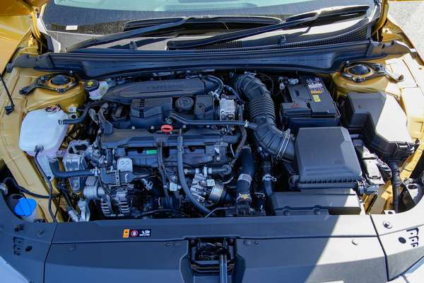 2025 Kia K4 GT-Line CL4m thumb-6