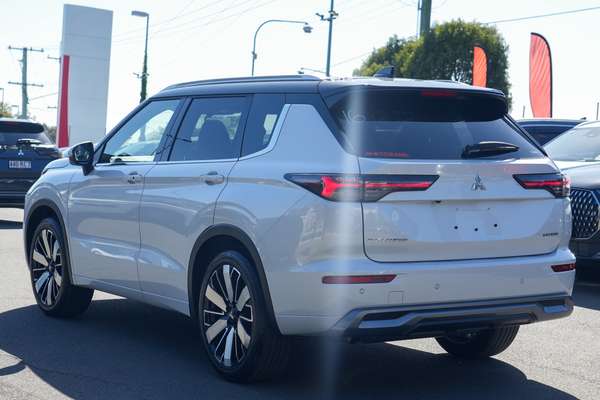 2026 Mitsubishi Outlander Exceed Tourer ZM thumb-5
