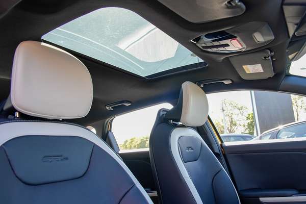 2025 Kia K4 GT-Line CL4m thumb-14