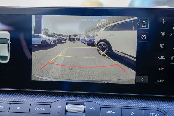 2026 Kia K4 GT-Line CL4m thumb-13