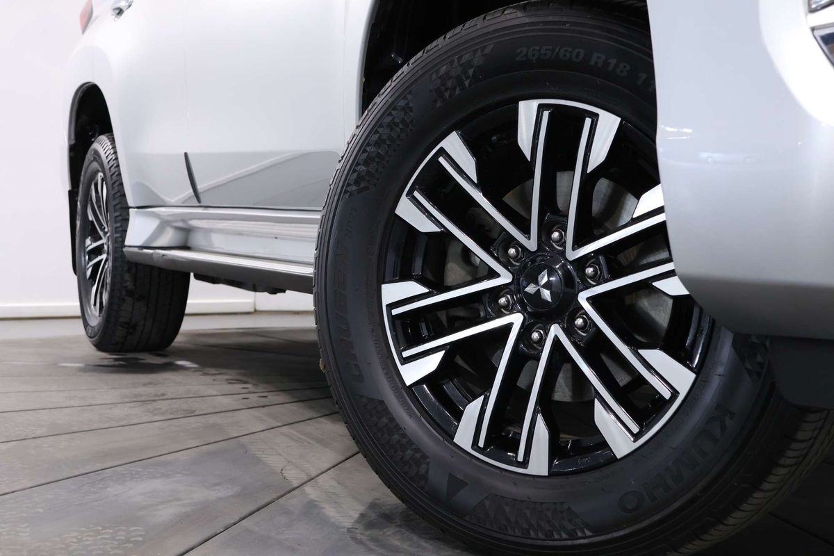 2021 Mitsubishi Pajero Sport GLS QF