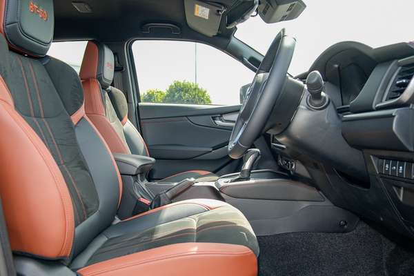 2026 Mazda BT-50 SP TF 4X4 thumb-9