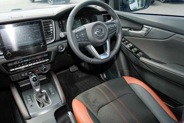 2026 Mazda BT-50 SP TF 4X4 thumb-17