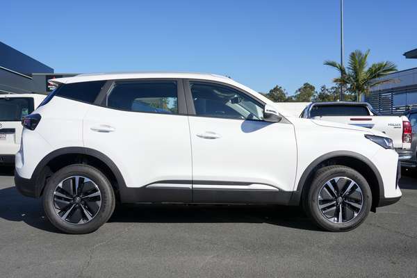 2026 Chery Tiggo 4 Hybrid Urban thumb-3