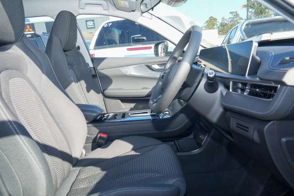2026 Chery Tiggo 4 Hybrid Urban thumb-9