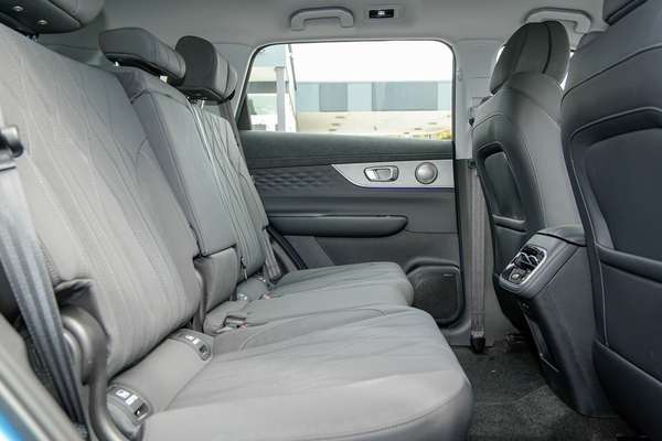 2026 Chery Tiggo 8 Super Hybrid Urban T31 thumb-8