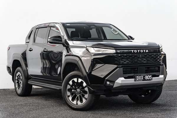 2025 Toyota Hilux SR5 GUN226R