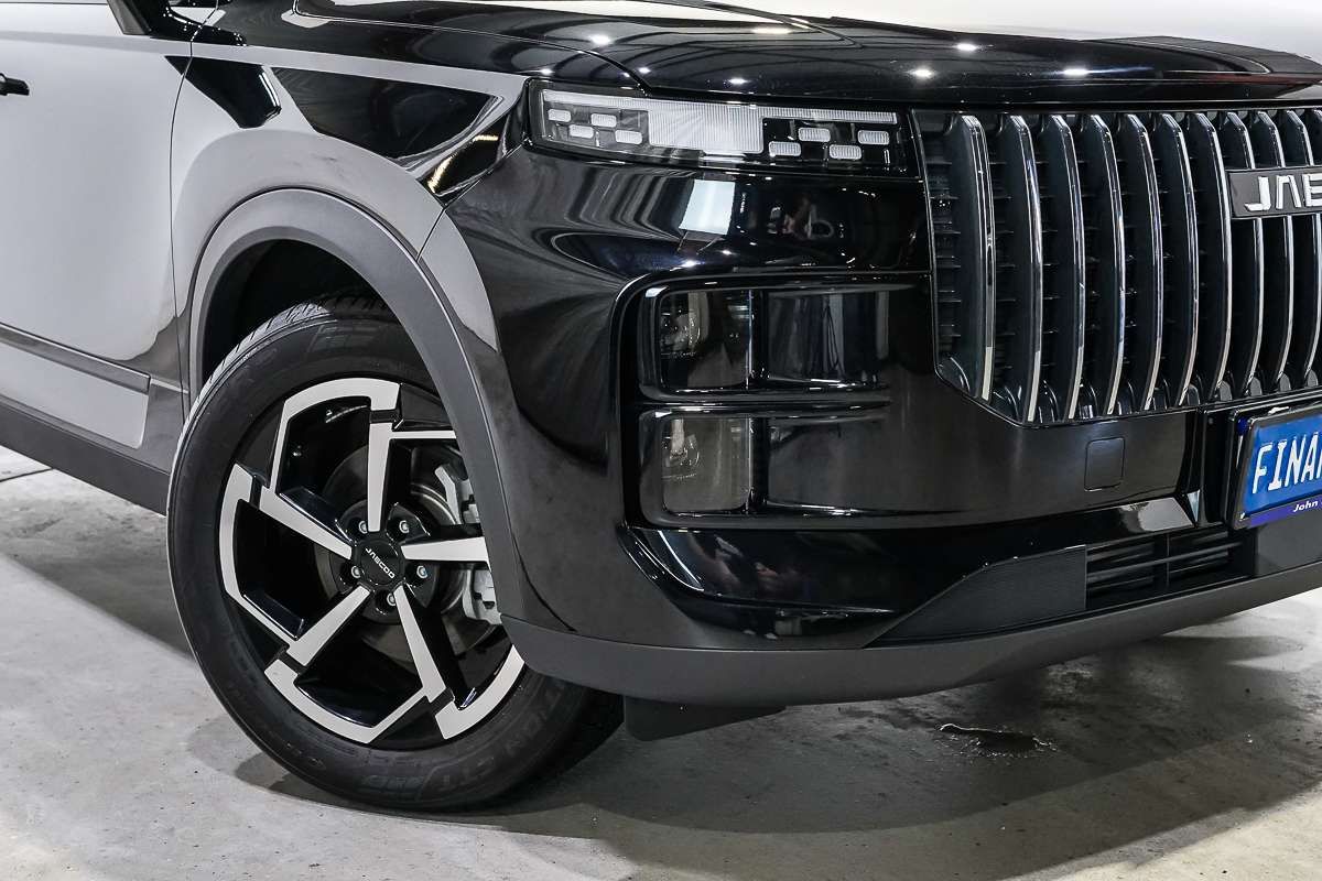 2025 OMODA JAECOO J7 Core
