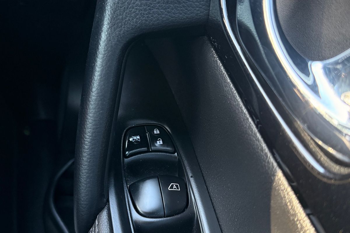 2016 Nissan QASHQAI Ti J11