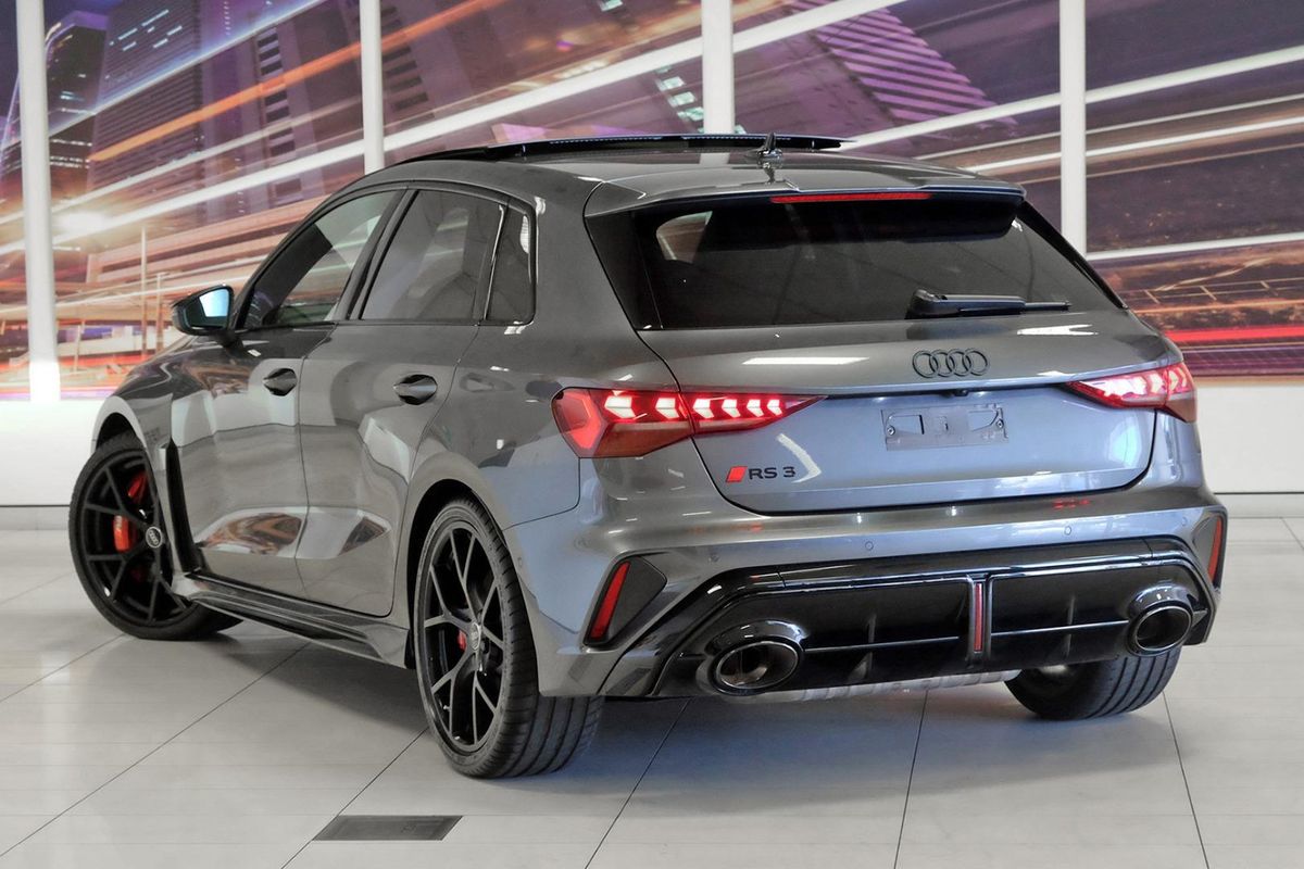 2025 Audi RS3 GY image 2