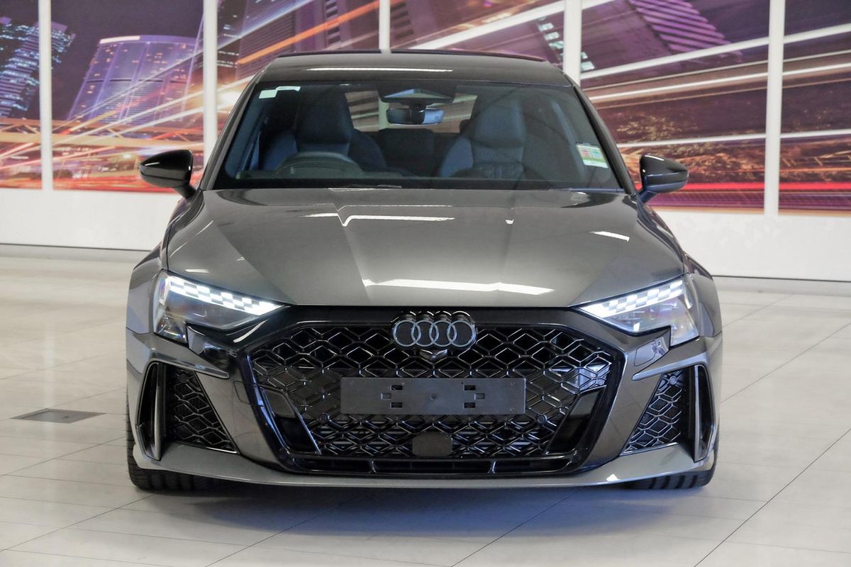 2025 Audi RS3 GY image 4