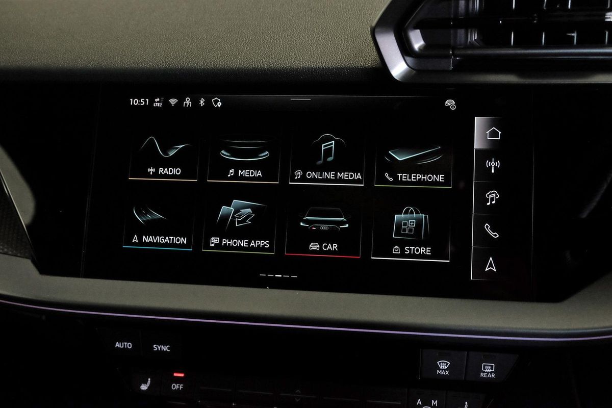 2025 Audi RS3 GY image 13