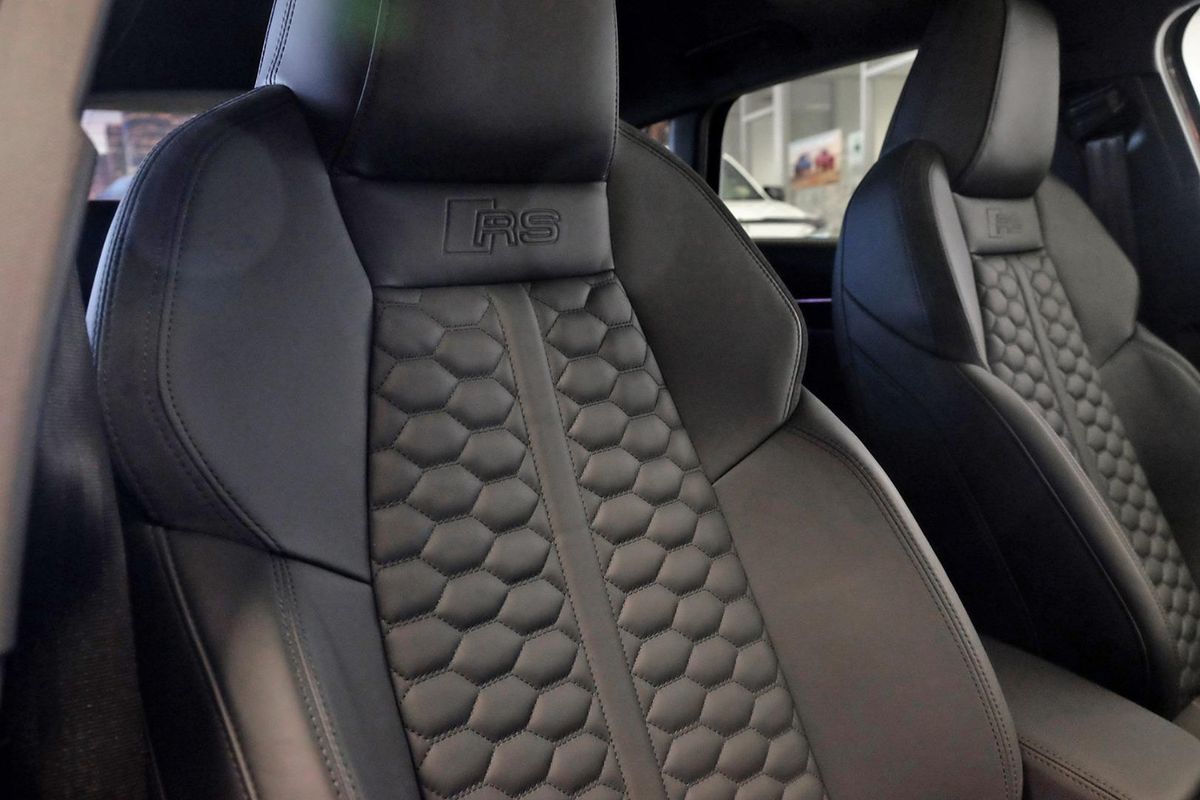 2025 Audi RS3 GY image 18