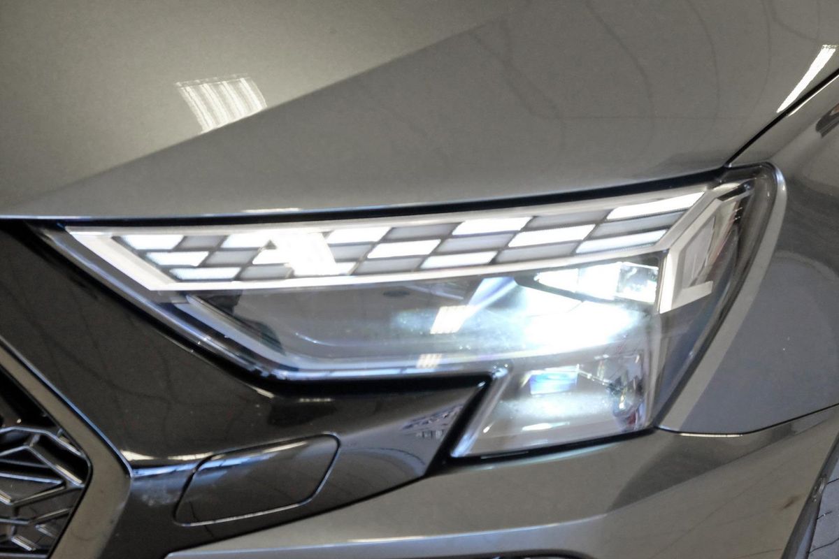 2025 Audi RS3 GY image 19