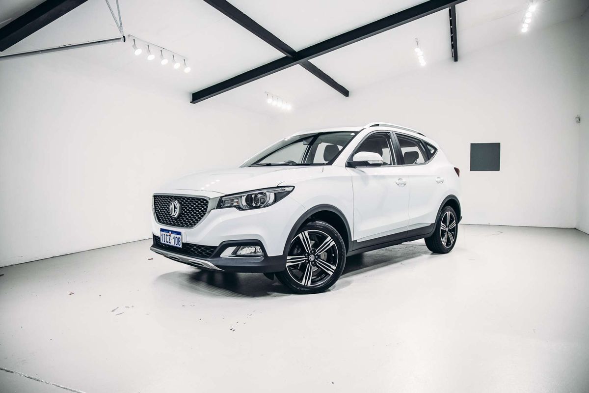 2024 MG ZS Essence AZS1
