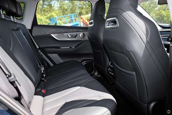 2026 Chery Tiggo 7 Super Hybrid Urban T32