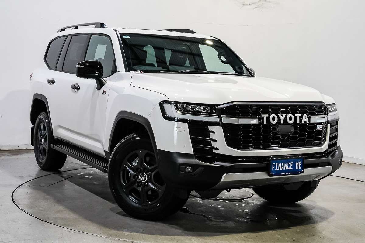 2025 Toyota Landcruiser GR Sport FJA300R