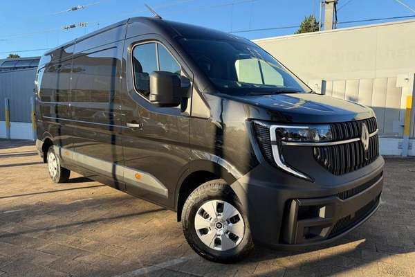 2026 Renault Master XDD LWB Mid Roof
