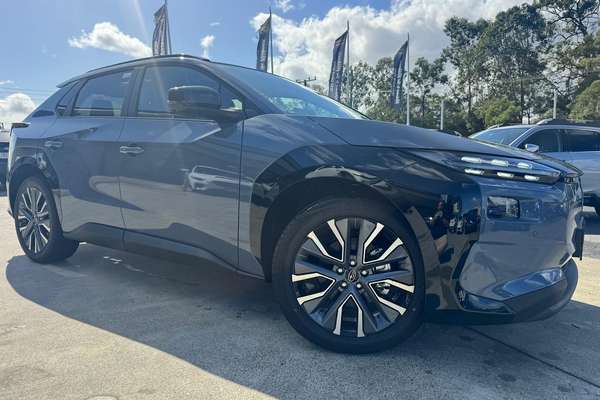 2025 Subaru Solterra AWD Touring E1-1