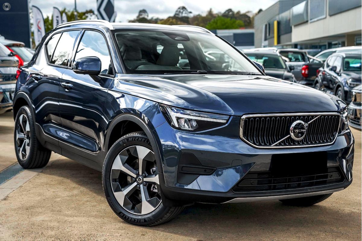 2026 Volvo XC40 Plus B4