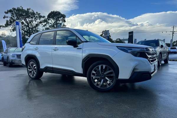 2025 Subaru Forester Hybrid Touring S6