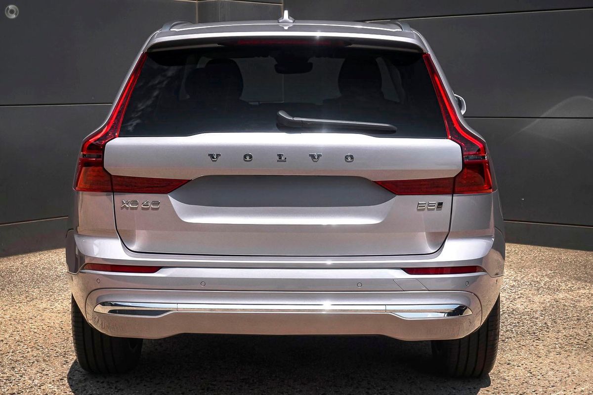 2026 Volvo XC60 Plus B5 Bright
