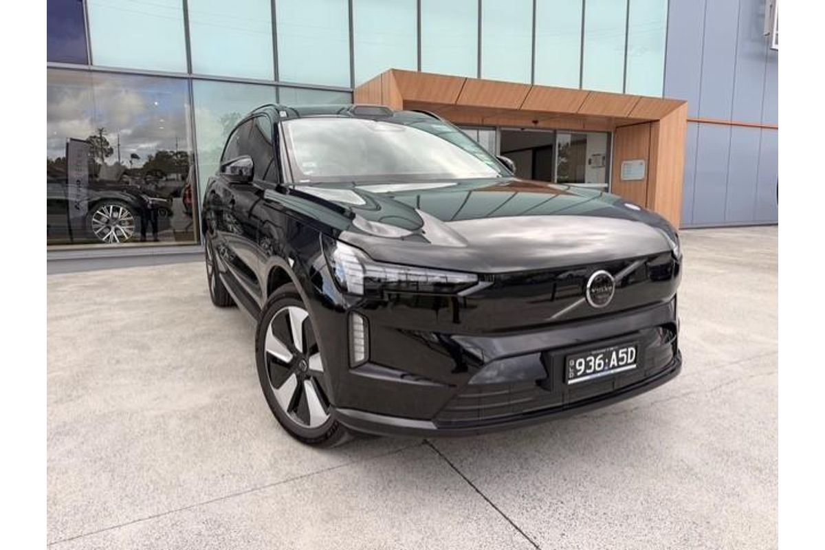 2025 Volvo EX90 Plus Twin Motor
