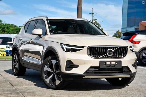 2026 Volvo XC40 Ultra B4 Bright