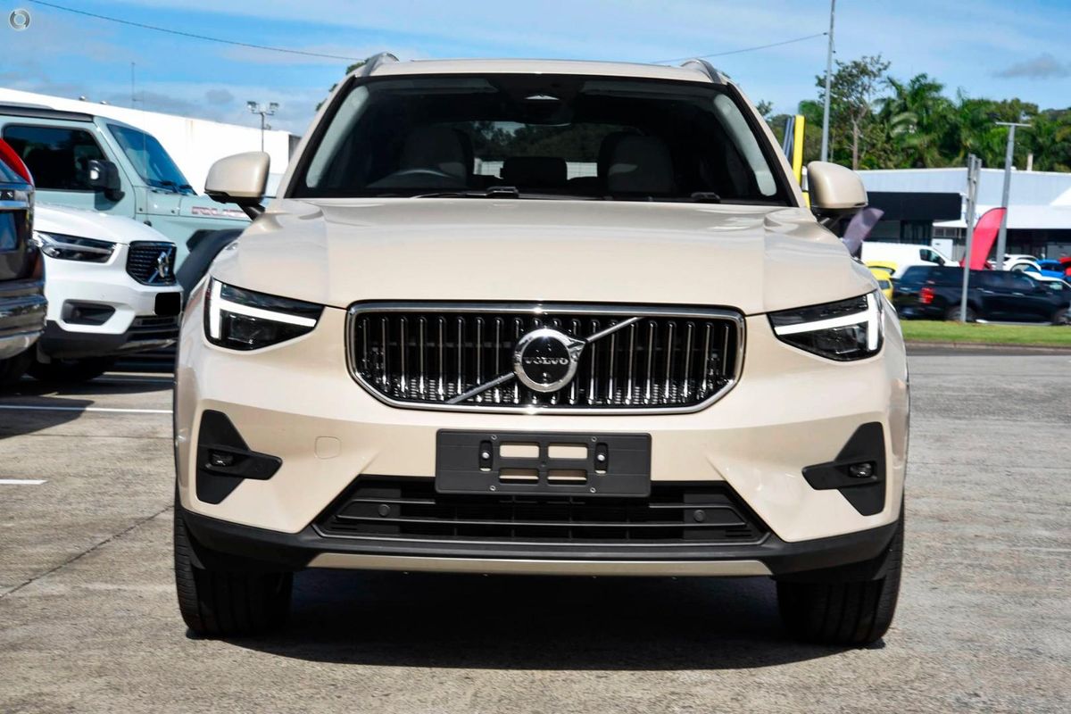 2026 Volvo XC40 Ultra B4 Bright