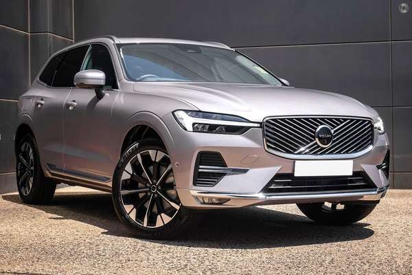 2026 Volvo XC60 Plus B5 Bright