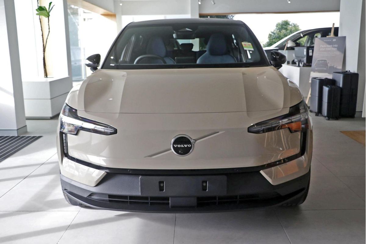 2026 Volvo EX30 Ultra P5 Long Range