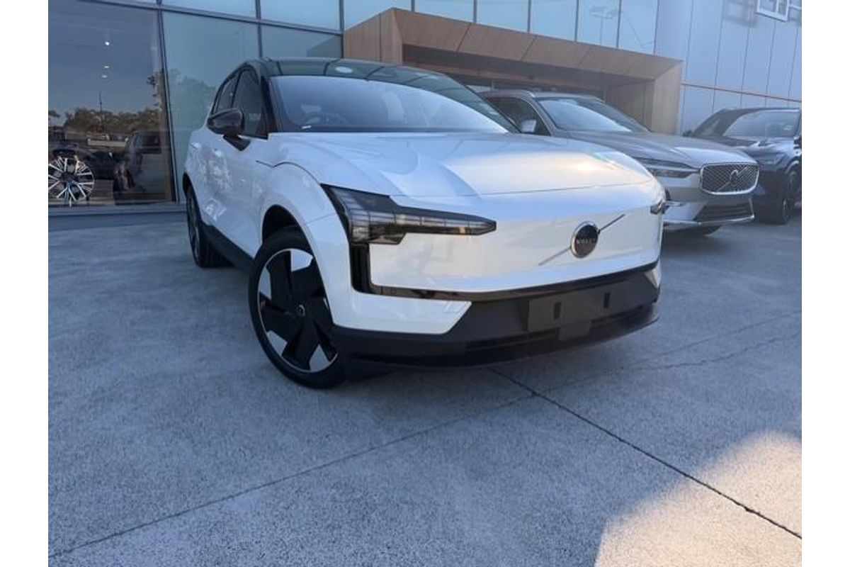 2026 Volvo EX30 Plus P5 Long Range