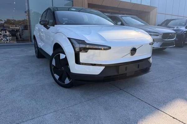 2026 Volvo EX30 Plus P5 Long Range